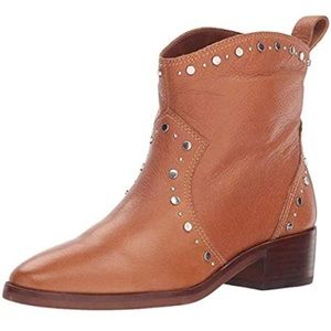 New In Box Dolce Vita Tobin Leather Boots 8.5